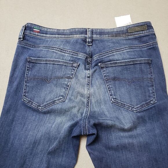 Diesel Doris-B Super Slim Bootcut Jeans, W29 made in Italy - Picture 5 of 15